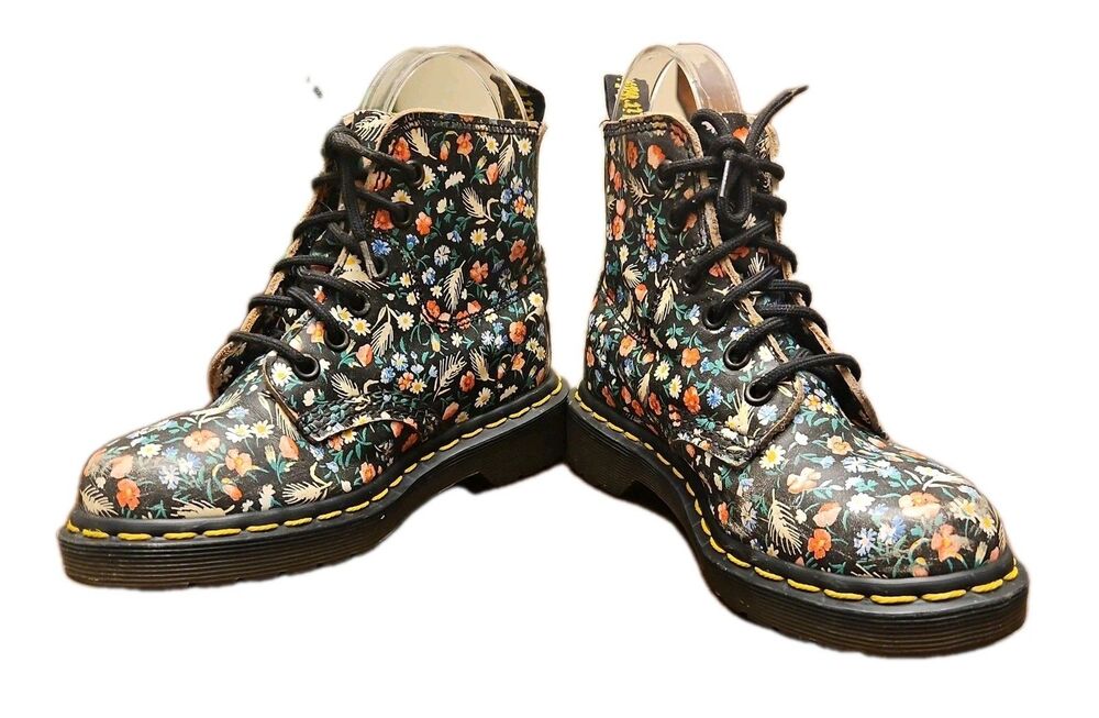 DR. MARTENS BLACK FLORAL BOOTS MADE IN ENGLAND RARE VINTAGE 13C UK / 1Y US - Picture 5 of 16